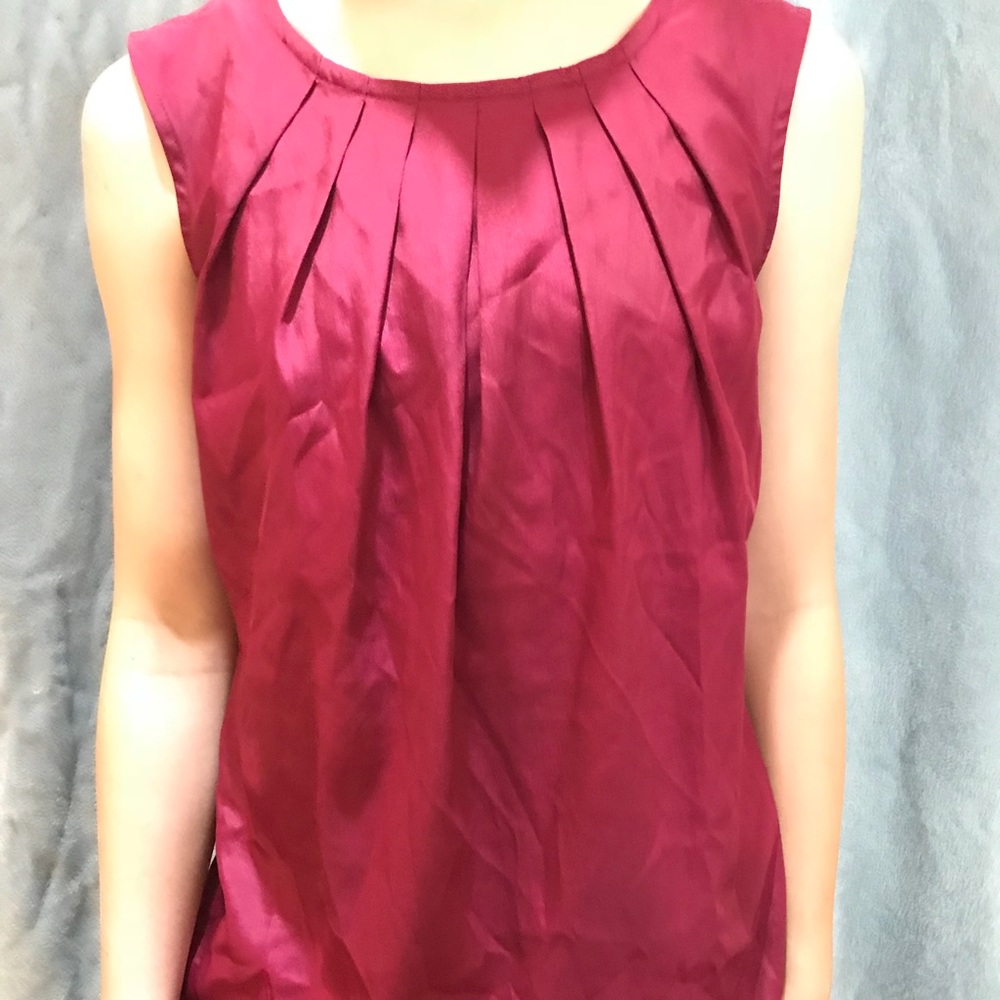 purple no sleeve shirt